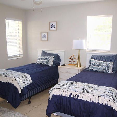 Naples Park Oasis - Cozy Two Bedroom Apartment Eksteriør bilde