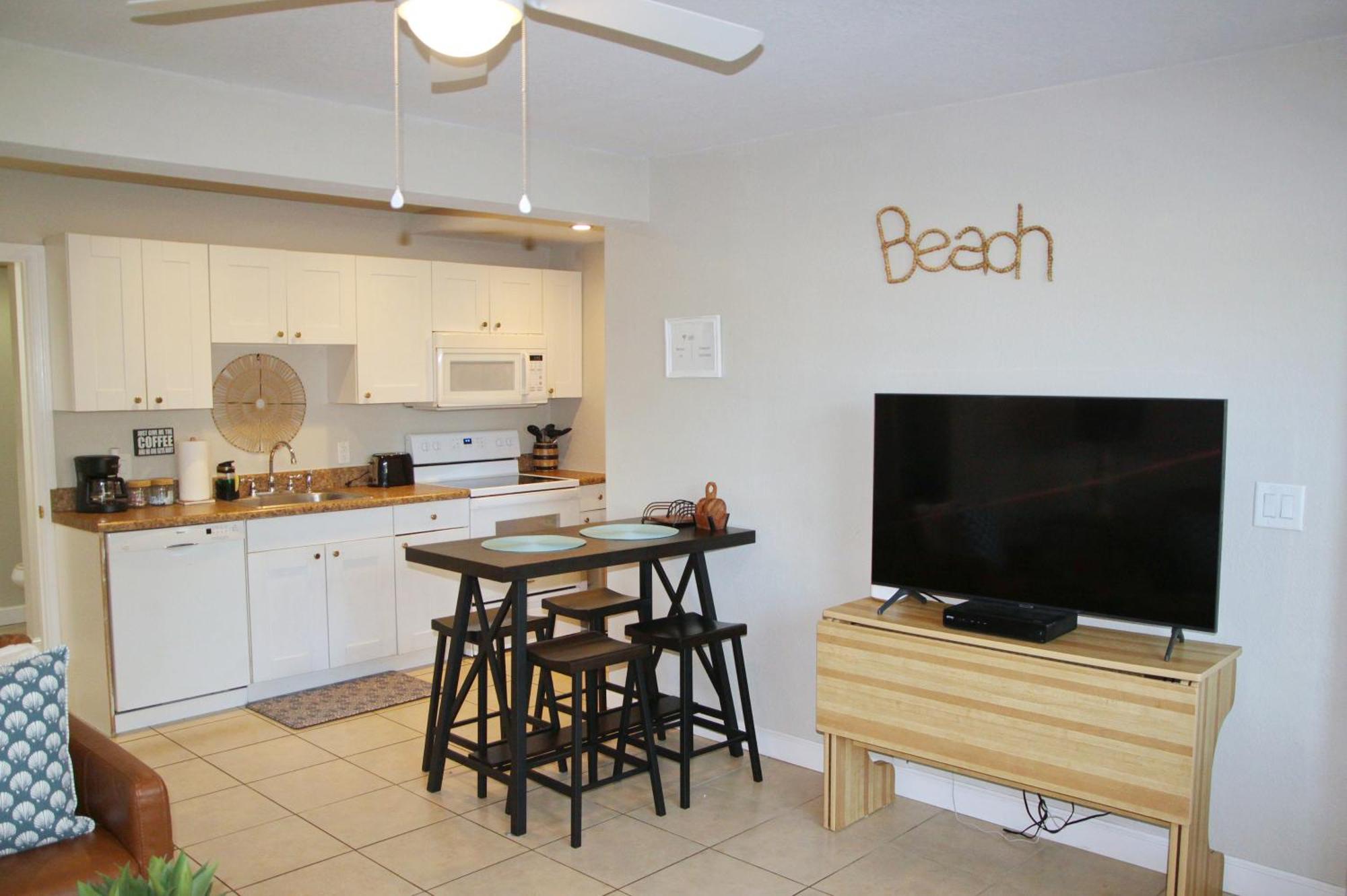Naples Park Oasis - Cozy Two Bedroom Apartment Eksteriør bilde